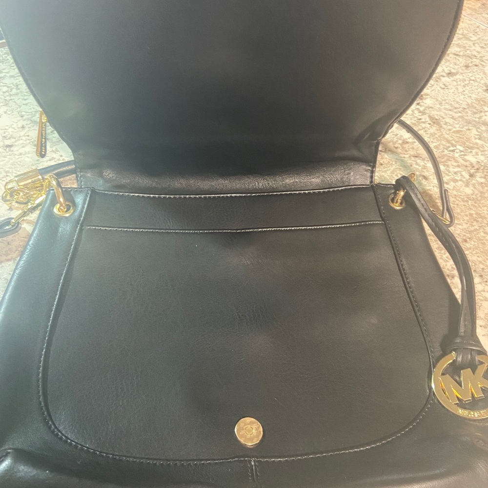 Micheal Kors Cheetah Print Crossbody Bag - Picture 4 of 10